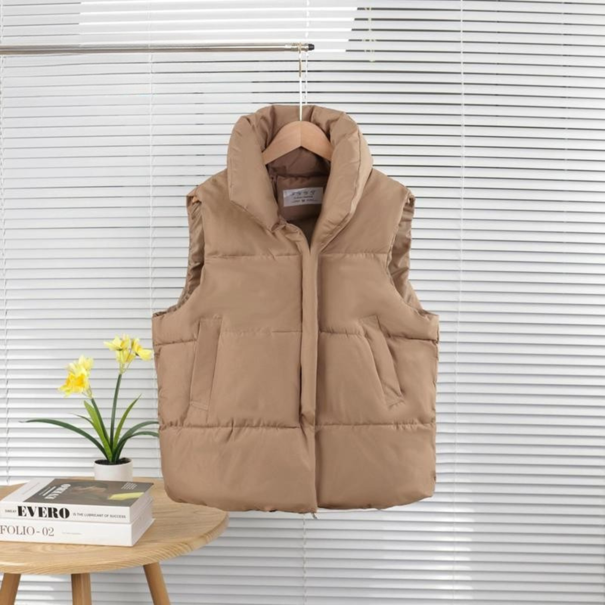 ALULA™ - Rahat Oversize Dik Yakalı Kolsuz Şişme Mont