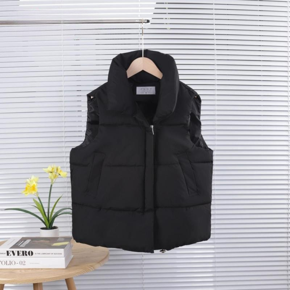 ALULA™ - Rahat Oversize Dik Yakalı Kolsuz Şişme Mont